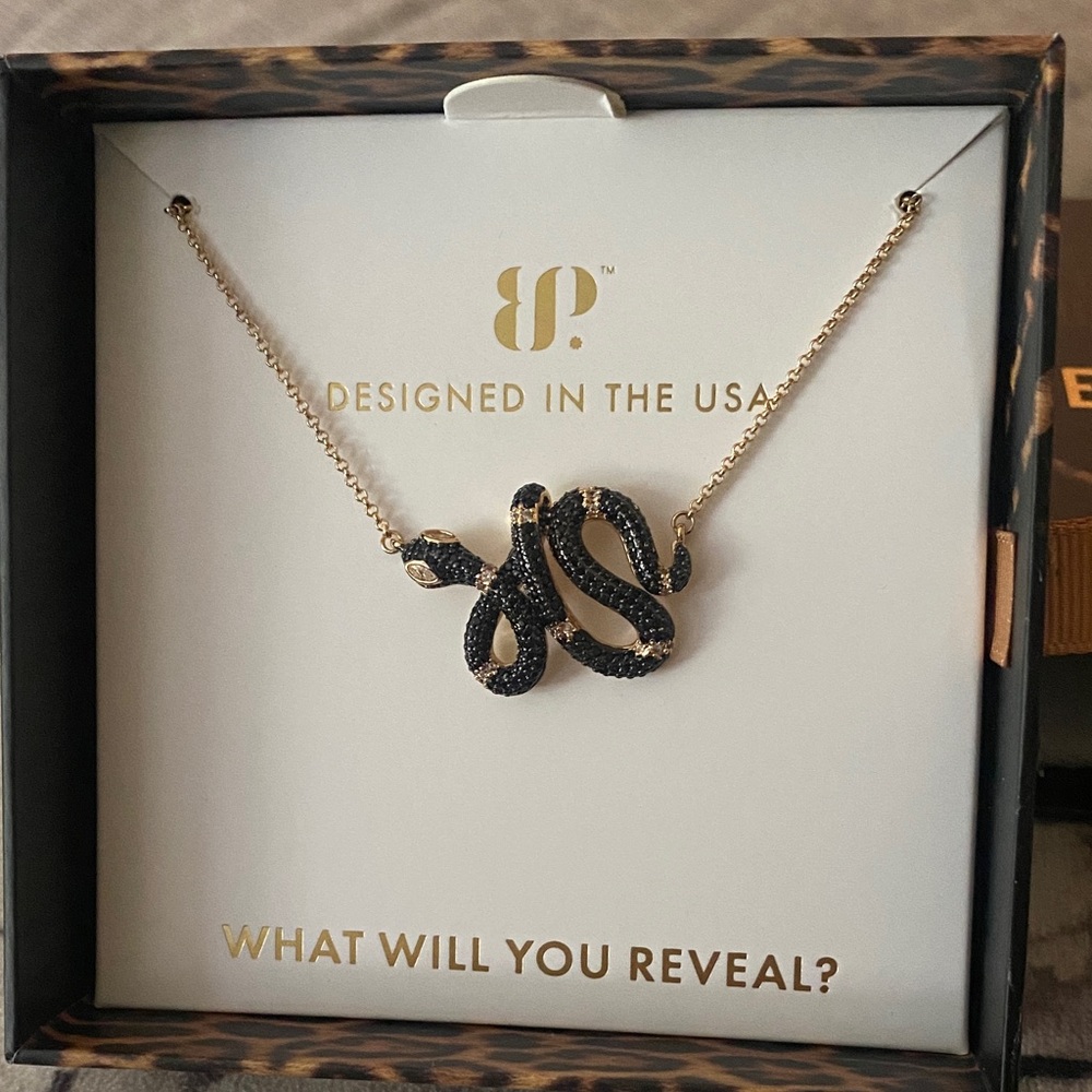 BP Hiss Of Darkness gold necklace